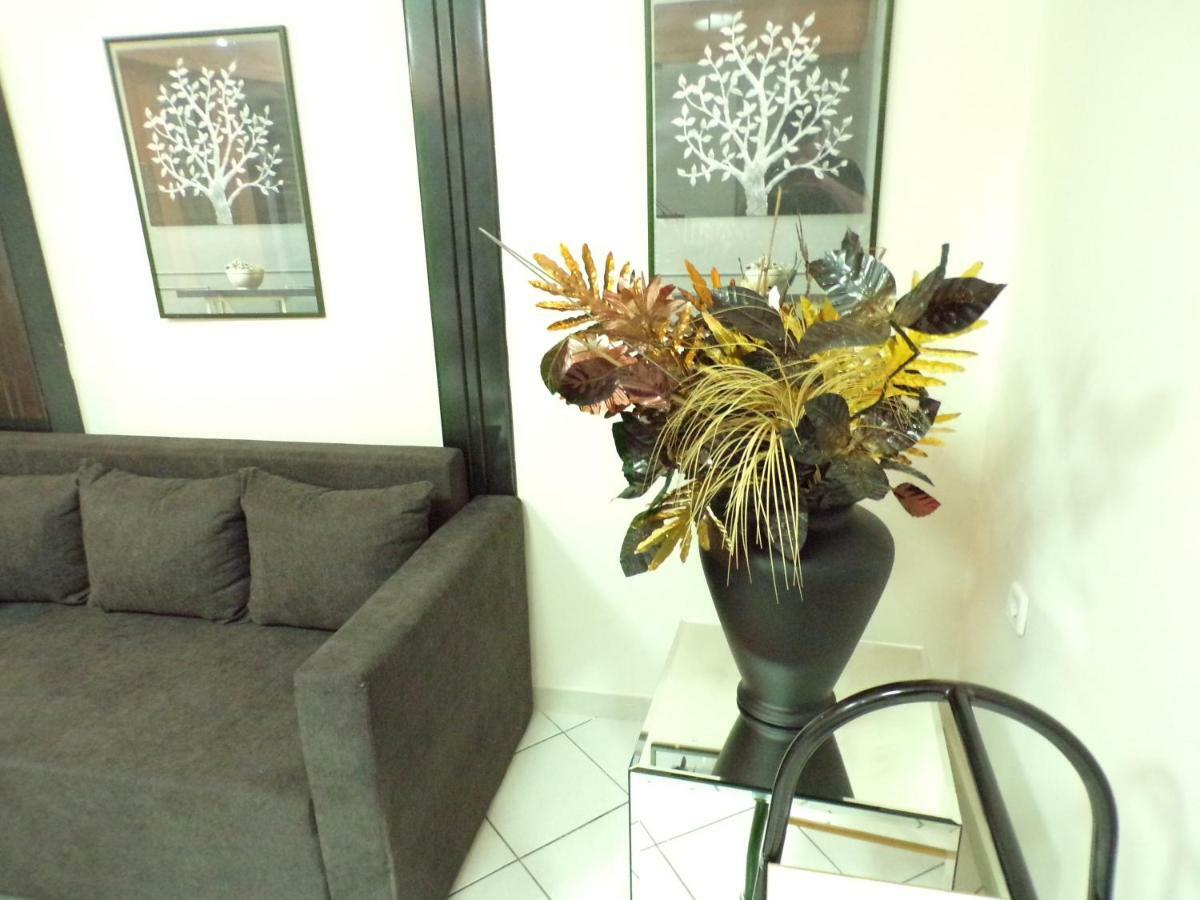 Christine'S Downtown Suites Kavala Esterno foto