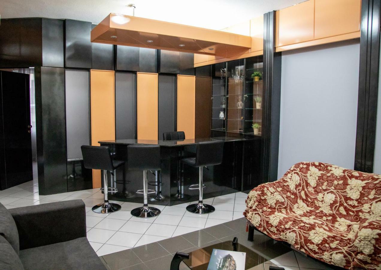 Christine'S Downtown Suites Kavala Esterno foto