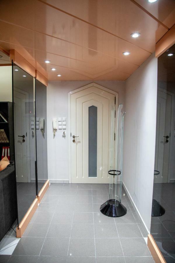 Christine'S Downtown Suites Kavala Esterno foto