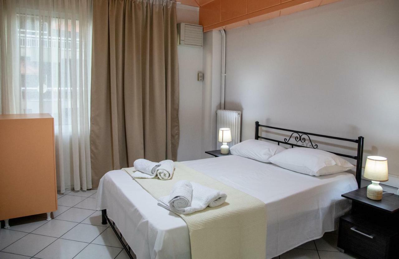 Christine'S Downtown Suites Kavala Esterno foto